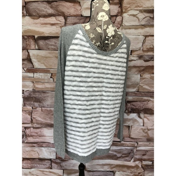 Hollister Sparkle Slouchy Sweater Metallic Stripe Step Hem Gray White Loose Knit - Picture 2 of 10